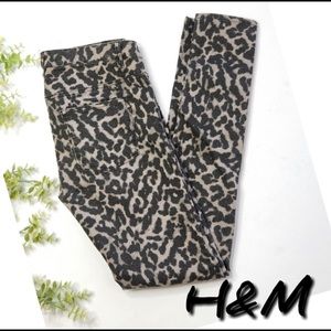 H & M Cheetah Leopard print jeggings size 8